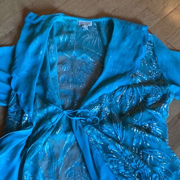 Vintage Gold Label Victoria’s Secret beautiful aqua loungewear or dres… - Picture 10 of 14